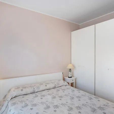 Di Diana דיאנו קסטלו